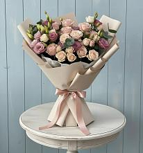 Букет цветов из:  Розы и Лизиантусы в Кореновске