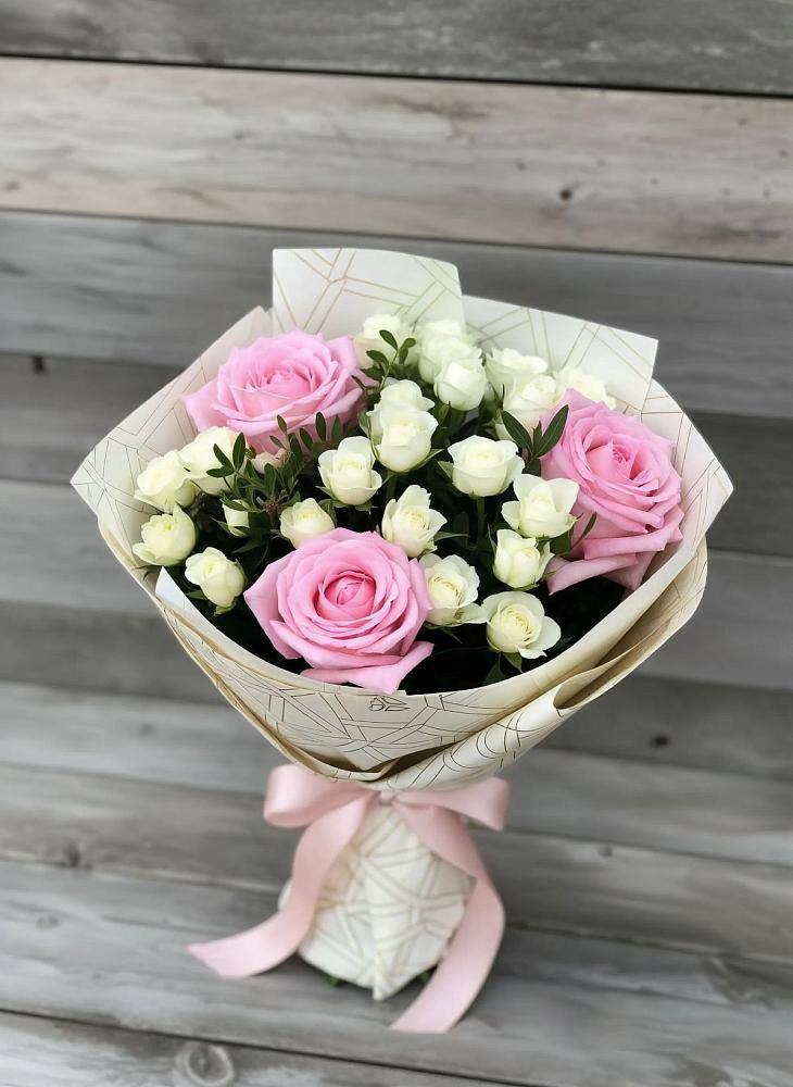 Букет цветов из: Розы в Кореновске