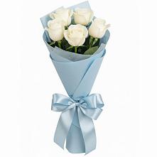 Букет 5 Белых роз Проуд в Кореновске