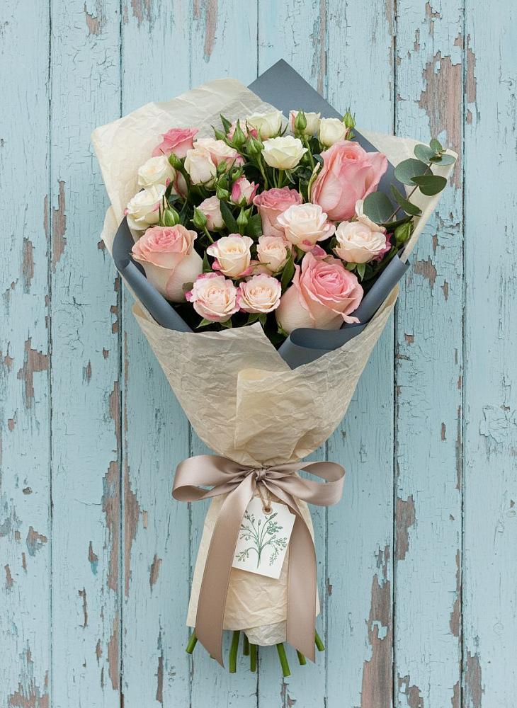 Букет цветов из: Розы в Кореновске