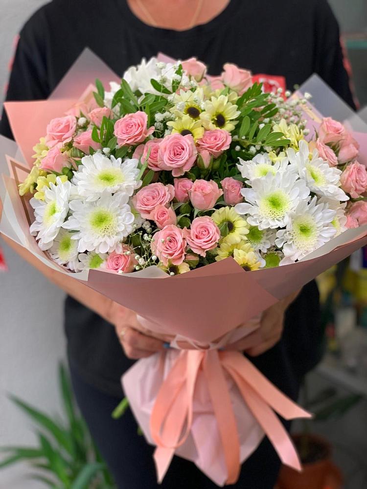 Букет цветов из: Розы и Хризантемы в Кореновске