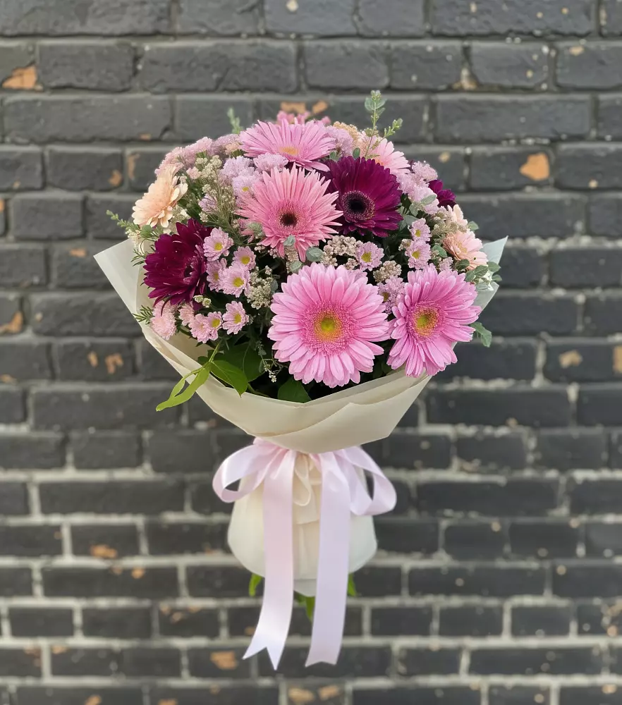 Букет цветов из: Герберы и Хризантемы в Кореновске