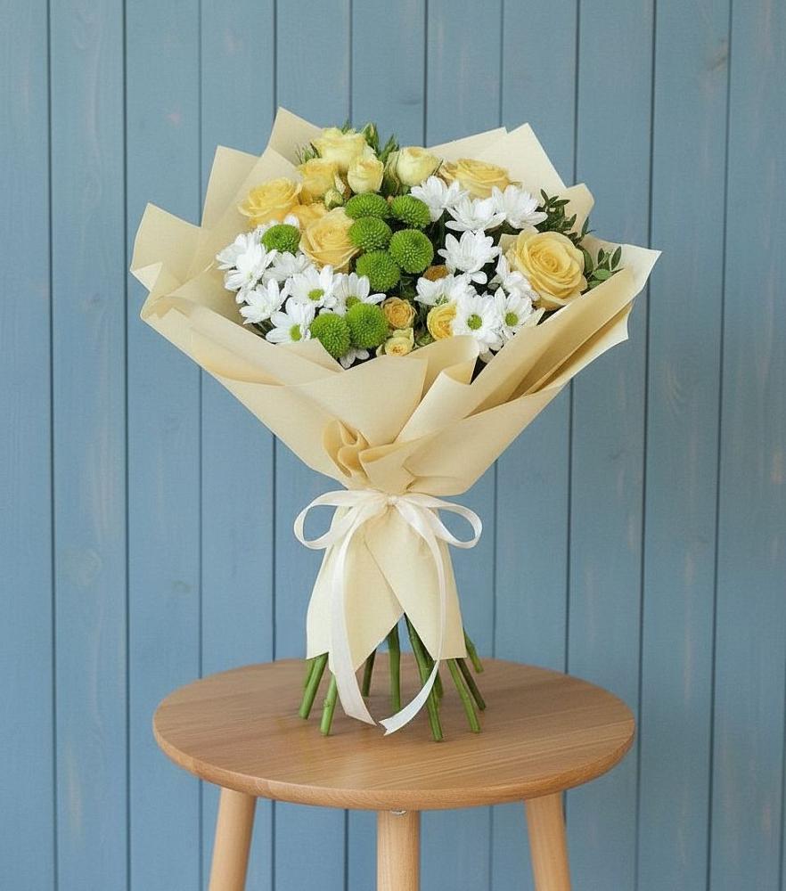 Букет цветов из: Хризантемы и Розы в Кореновске