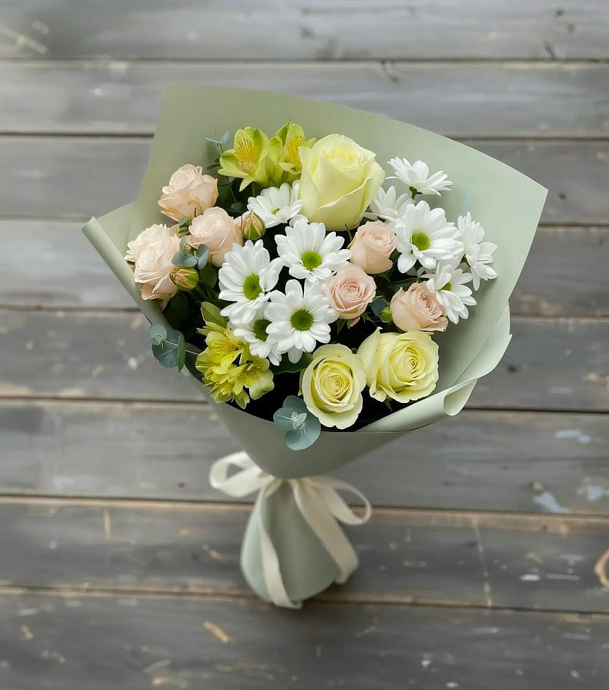 Букет цветов из: Альстромерии, Розы и Хризантемы в Кореновске
