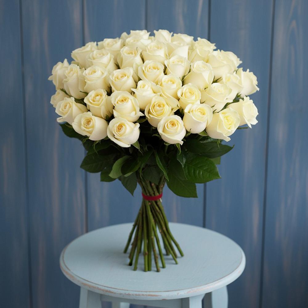 Букет 51 Белая роза Эдлесс Лав в Кореновске
