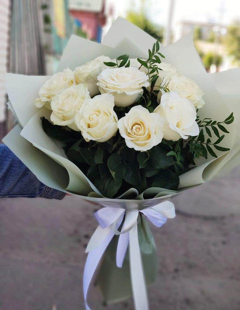 Букет Белые розы Проуд в Кореновске