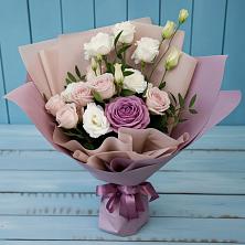 Букет цветов из:  Розы и Лизиантусы в Кореновске