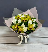 Букет цветов из:  Орхидеи и Розы в Кореновске