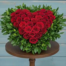 Цветочная композиция из Розы в виде сердца в Кореновске