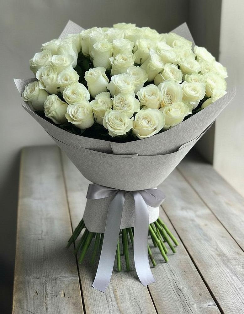 Букет 35 Белых роз в Кореновске