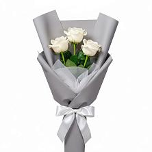 Букет 3 белые розы в Кореновске