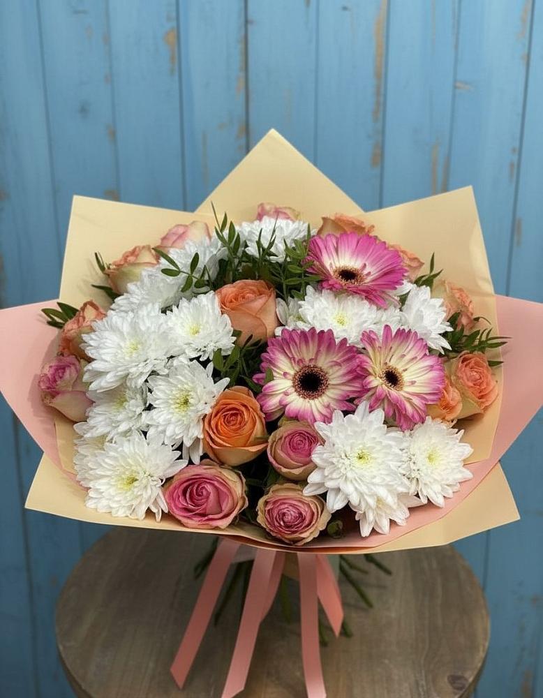 Букет цветов из: Розы, Герберы и Хризантемы в Кореновске