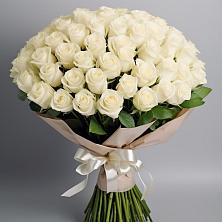 Букет 101 беля роза Белоснежка в Кореновске