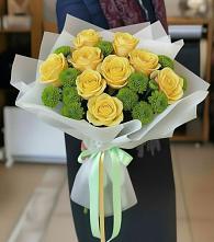 Букет цветов из:  Хризантемы и Розы в Кореновске