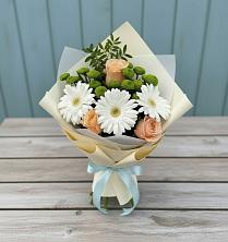 Букет цветов из:  Герберы, Розы и Хризантемы в Кореновске