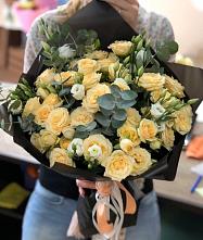 Букет цветов из:  Розы и Лизиантусы в Кореновске