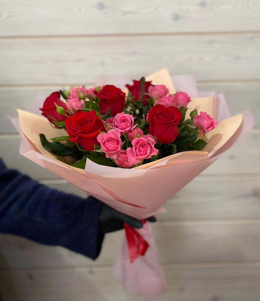 Букет цветов из: Розы в Кореновске